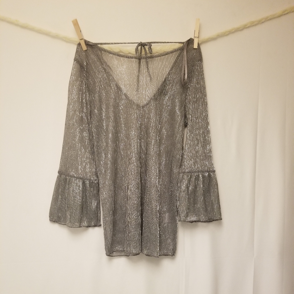 Flowy sparkle top